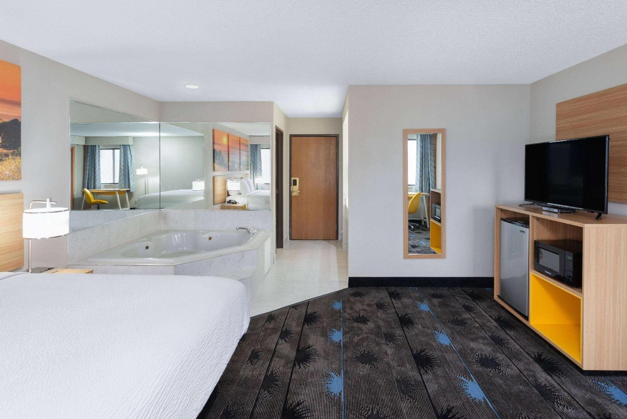 Days Inn By Wyndham Wooster Εξωτερικό φωτογραφία