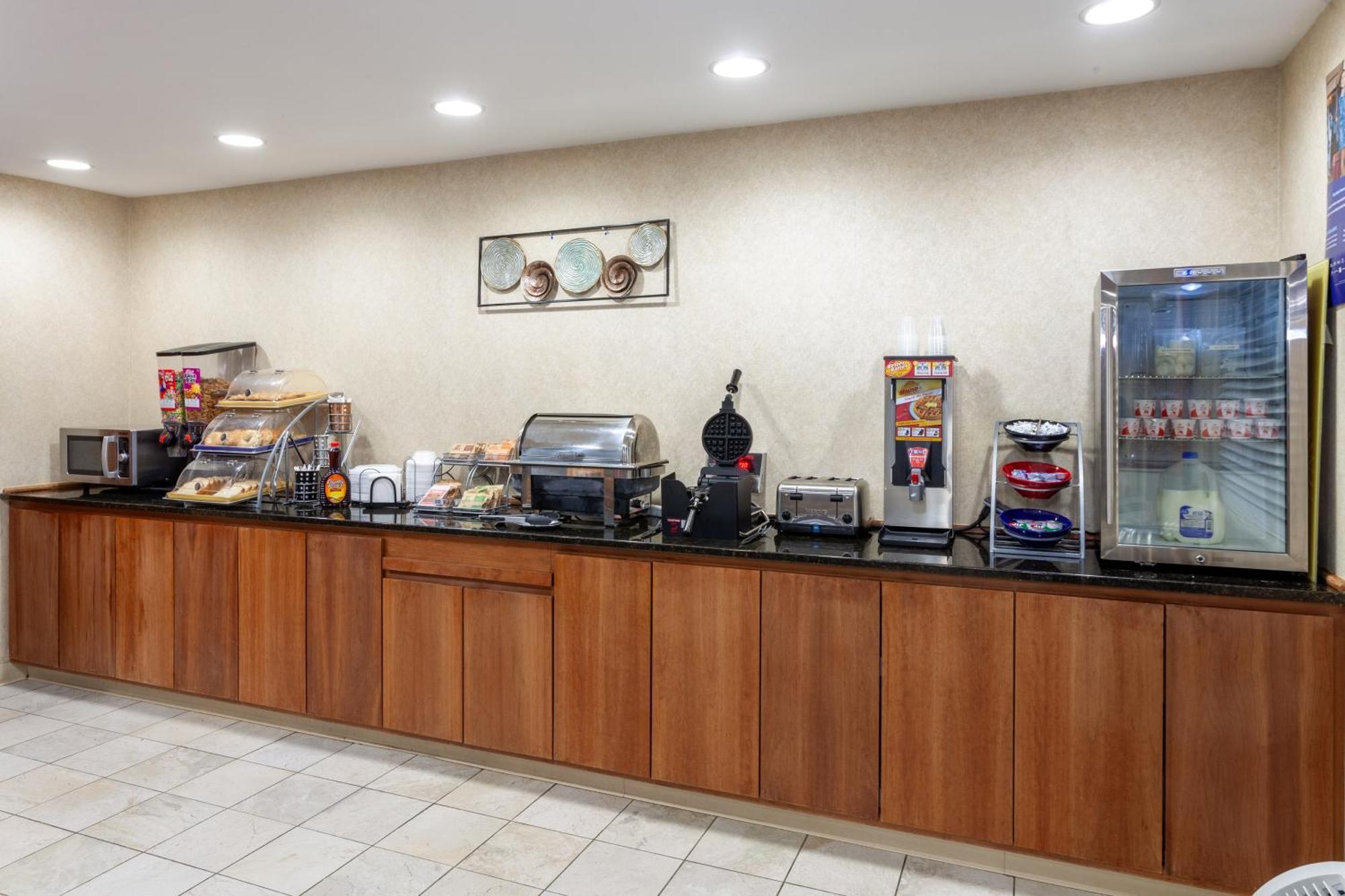 Days Inn By Wyndham Wooster Εξωτερικό φωτογραφία
